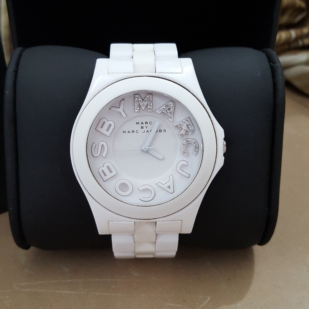 Marc Jacobs Rivera Watch - Picture 2 of 6